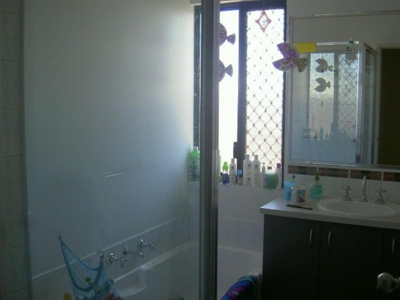 24 Koolinda Parade, Baynton WA 6714