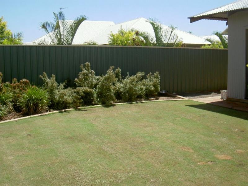 24 Koolinda Parade, Baynton WA 6714