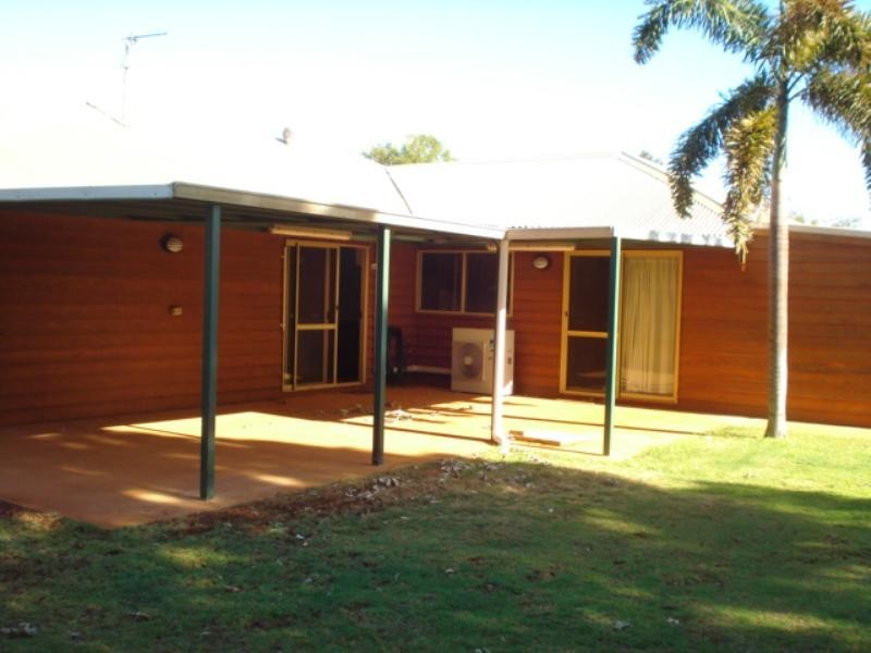 7 Birch Place, Baynton WA 6714