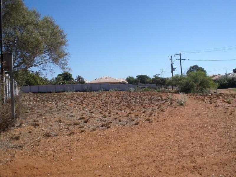 2 Burt Close, Onslow WA 6710