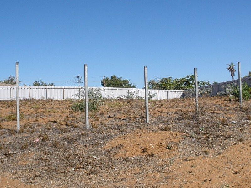 4 Burt Close, Onslow WA 6710