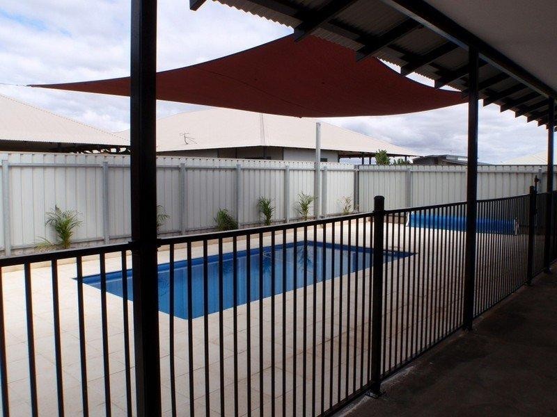 6 treetop Crescent, Nickol WA 6714