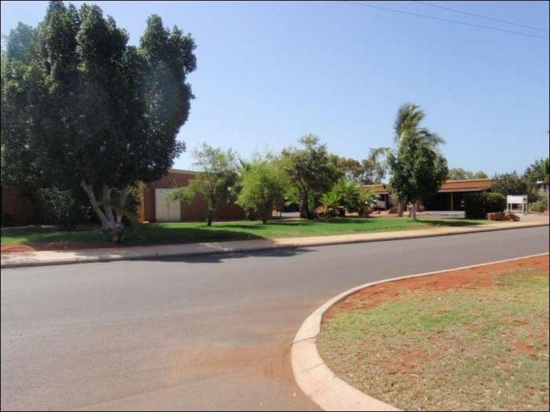 16 Hillview Road, Karratha WA 6714