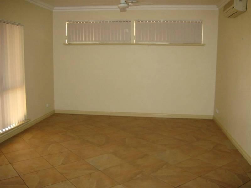 8 Thistle Loop, Karratha WA 6714