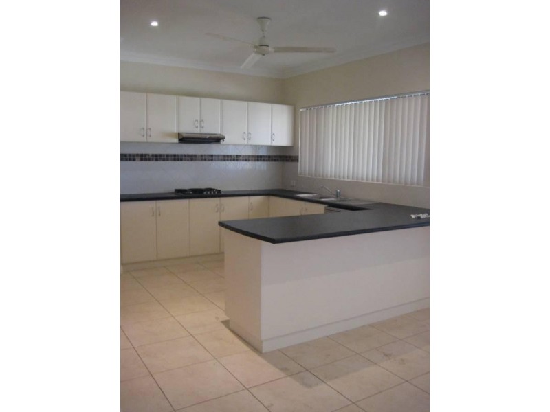 8 Bowerbird Drive, Karratha WA 6714