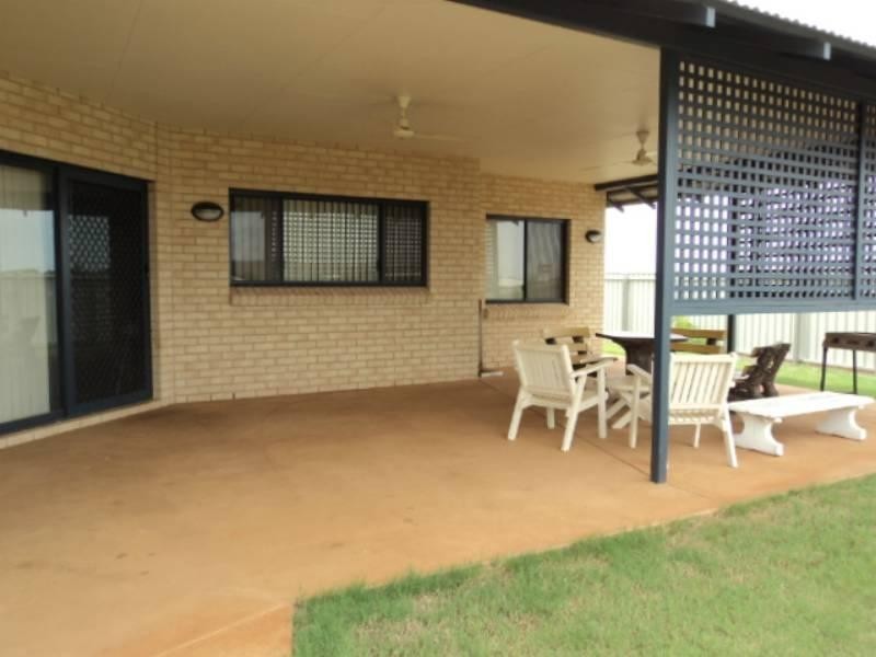 8 Bowerbird Drive, Karratha WA 6714