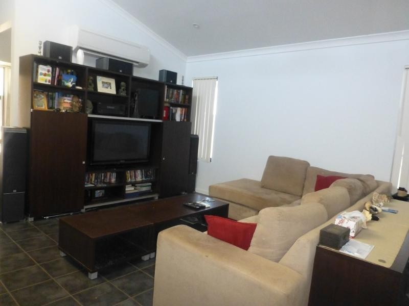 11 Wagari Drive, Baynton WA 6714