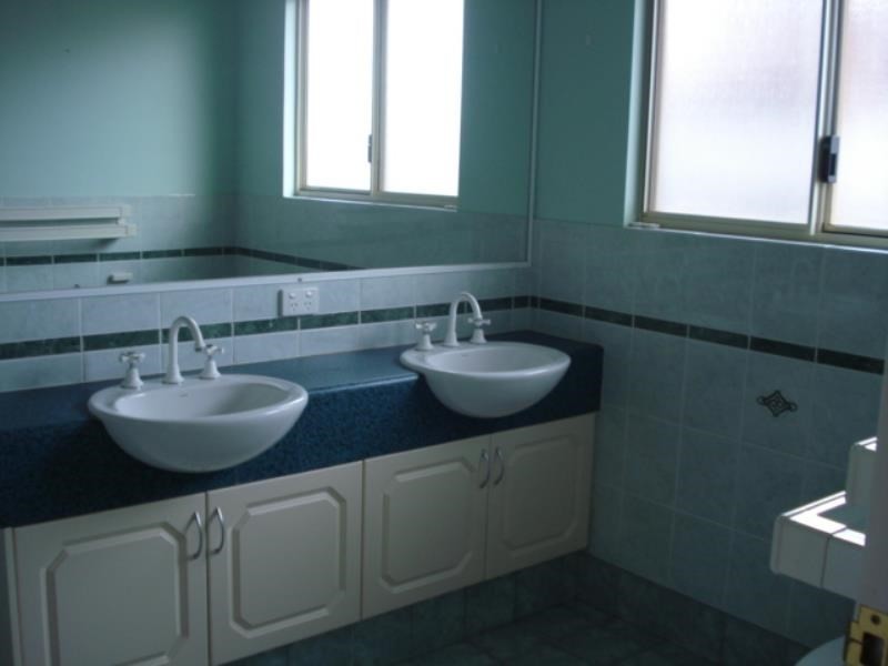 5 Koolinda Parade, Baynton WA 6714