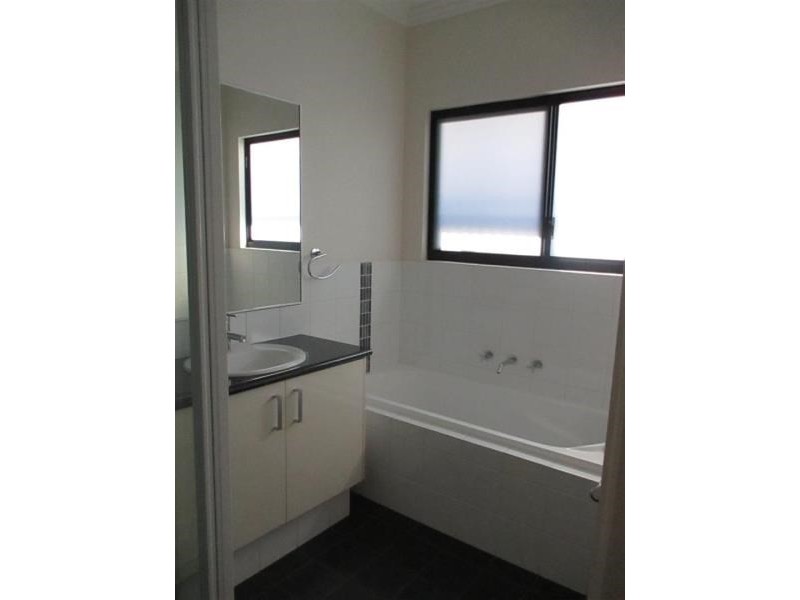 31 Tharnda Road, Baynton WA 6714