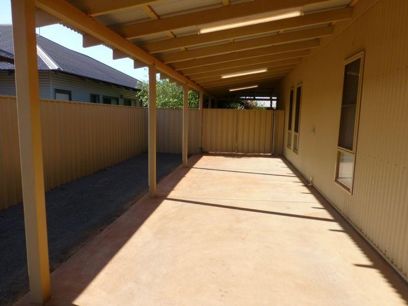 10 Schooner Street, Baynton WA 6714