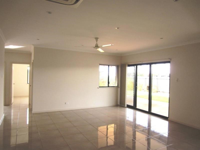 18 Bettong Bend, Baynton WA 6714