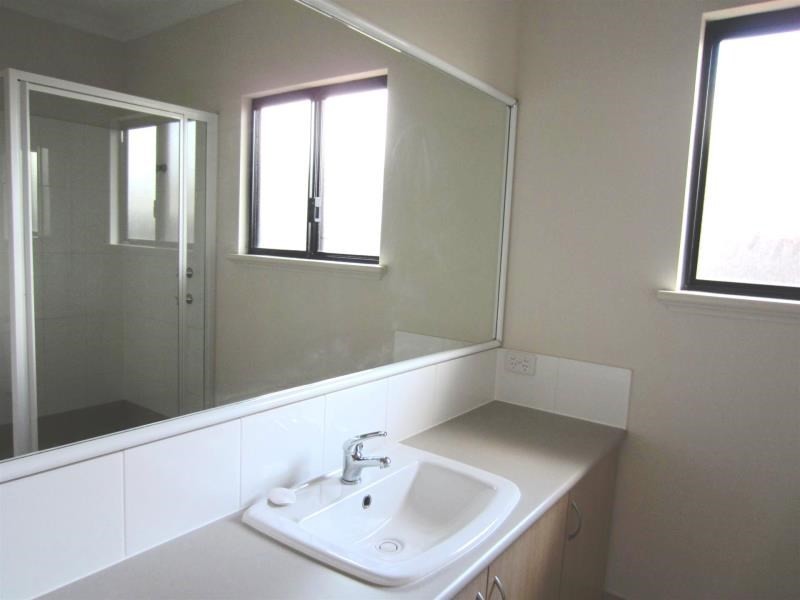 18 Bettong Bend, Baynton WA 6714