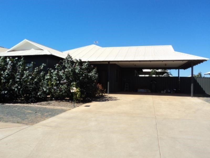 18 Bettong Bend, Baynton WA 6714