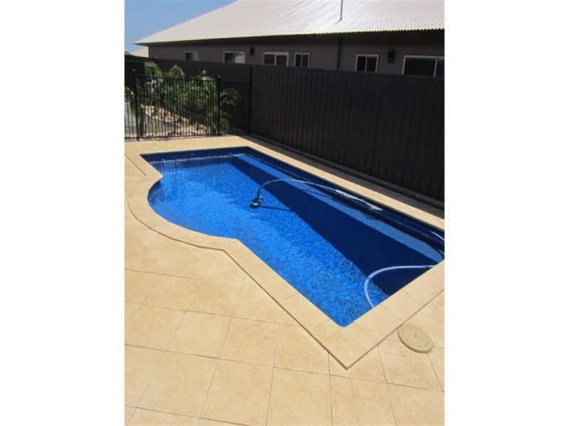 13 Ganbarr Street, Baynton WA 6714