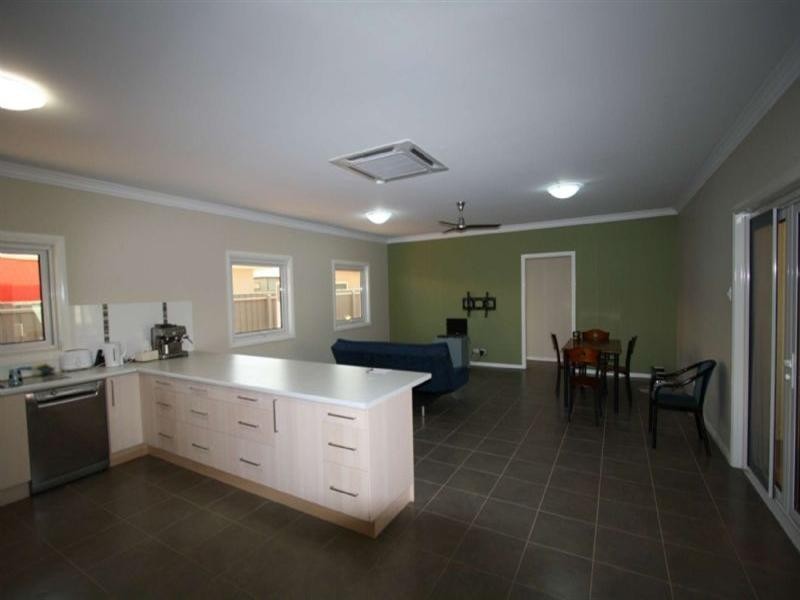 9 Ganbarr Street, Baynton WA 6714