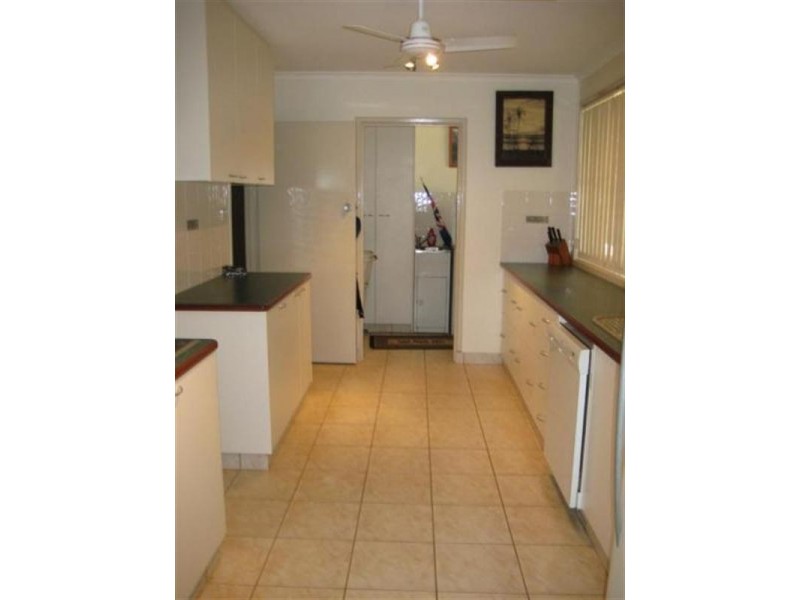 16 Berkley Crescent, Dampier WA 6713