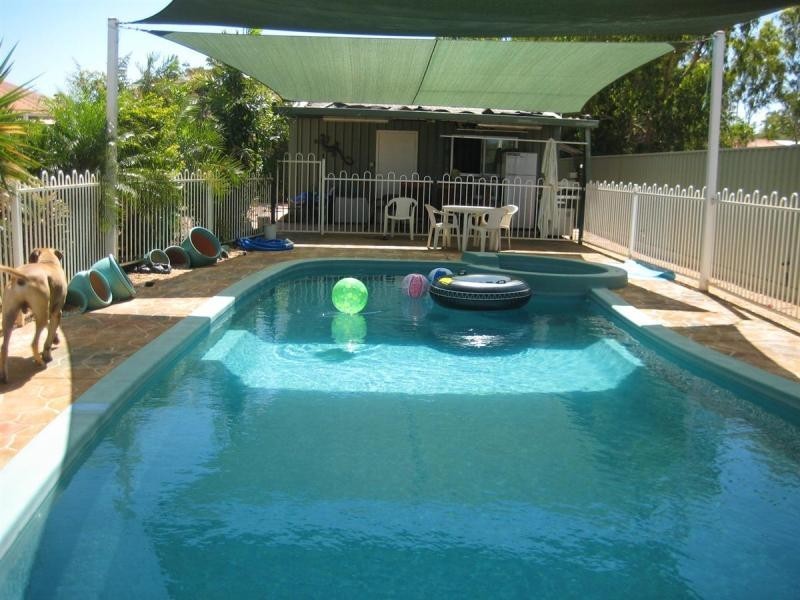 16 Berkley Crescent, Dampier WA 6713