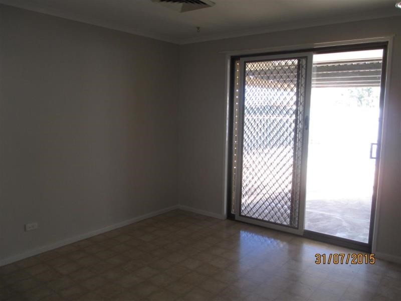 10 Bond Place, Pegs Creek WA 6714