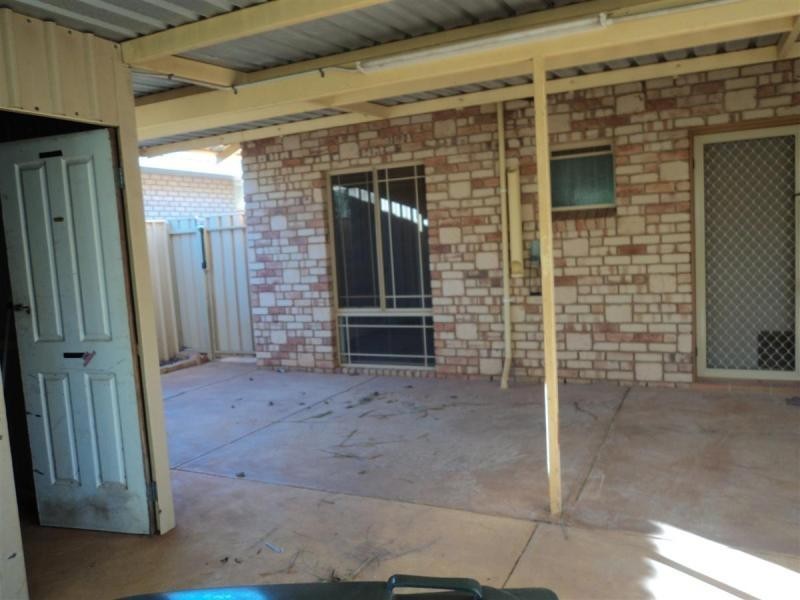 16 Monaghan, Nickol WA 6714