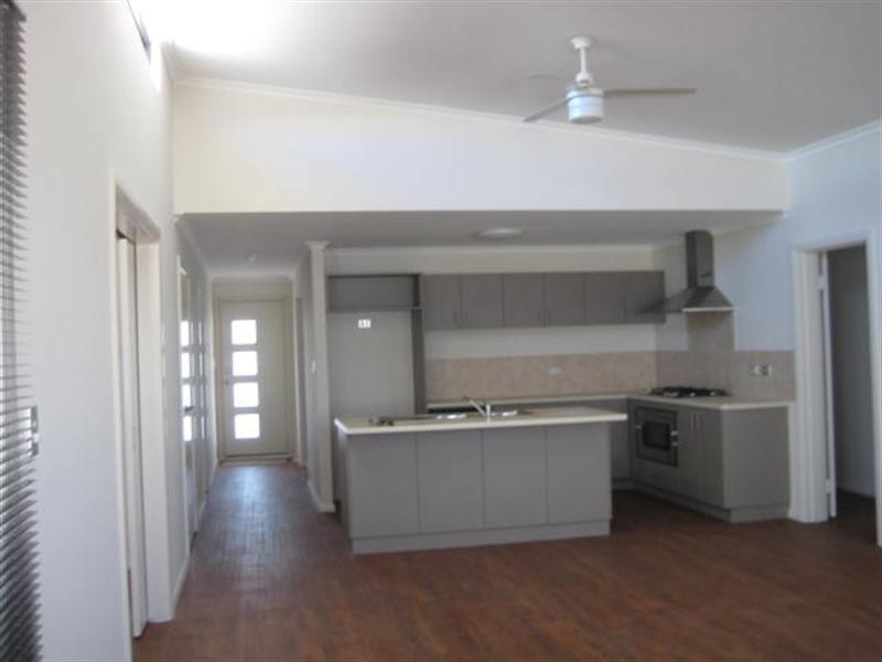 25 Treetop Crescent, Nickol WA 6714