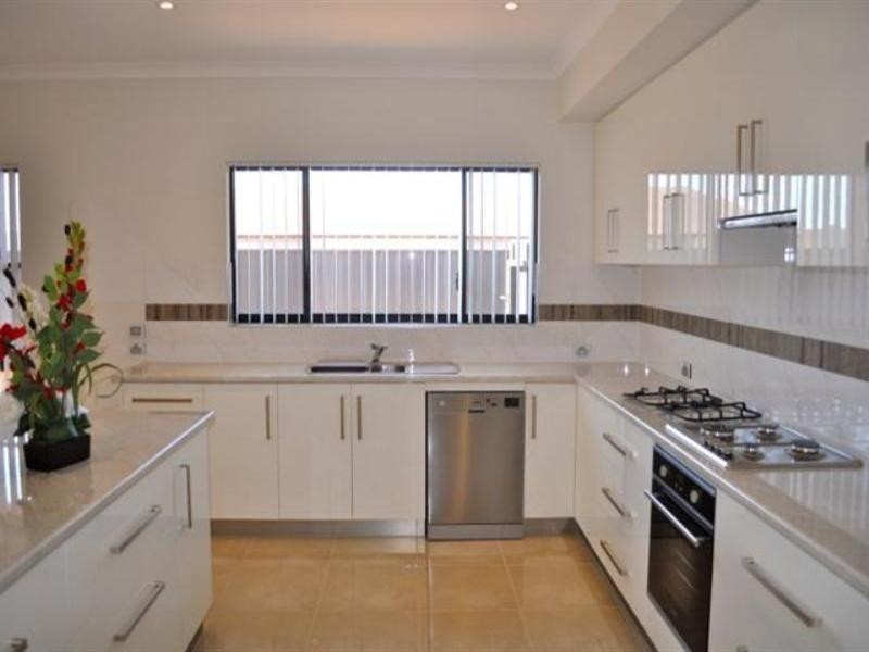 33 Mujira Ramble, Baynton WA 6714