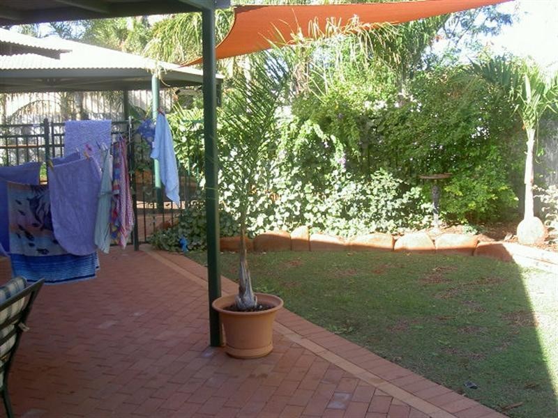 16 WHITE Court, Baynton WA 6714