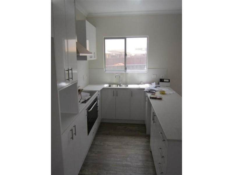 34 Marrimarri Parade, Baynton WA 6714