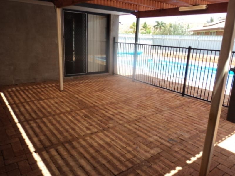 14 Stanbridge Way, Millars Well WA 6714