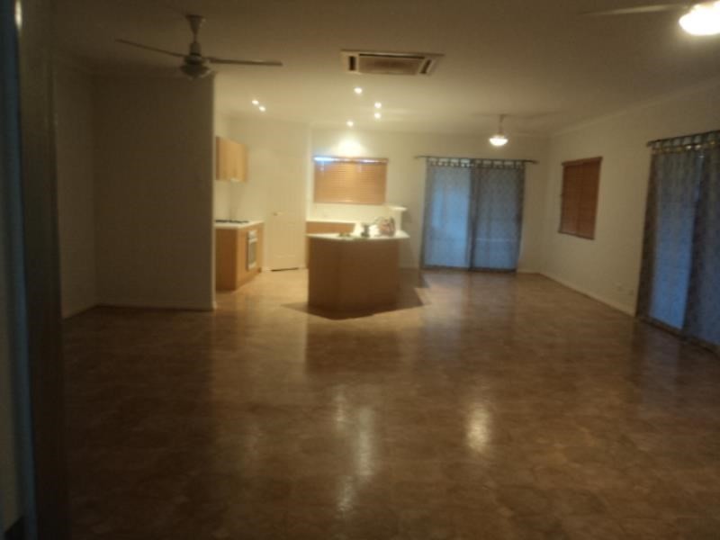 7 Simpson, Nickol WA 6714