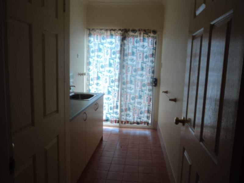 7 Simpson, Nickol WA 6714