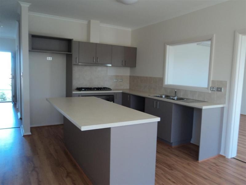 6 Perentie, Baynton WA 6714
