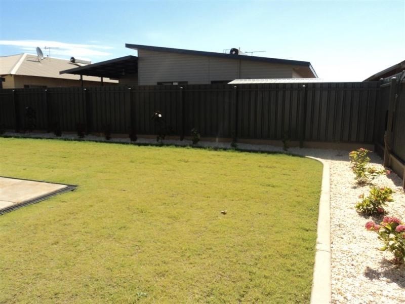 6 Perentie, Baynton WA 6714