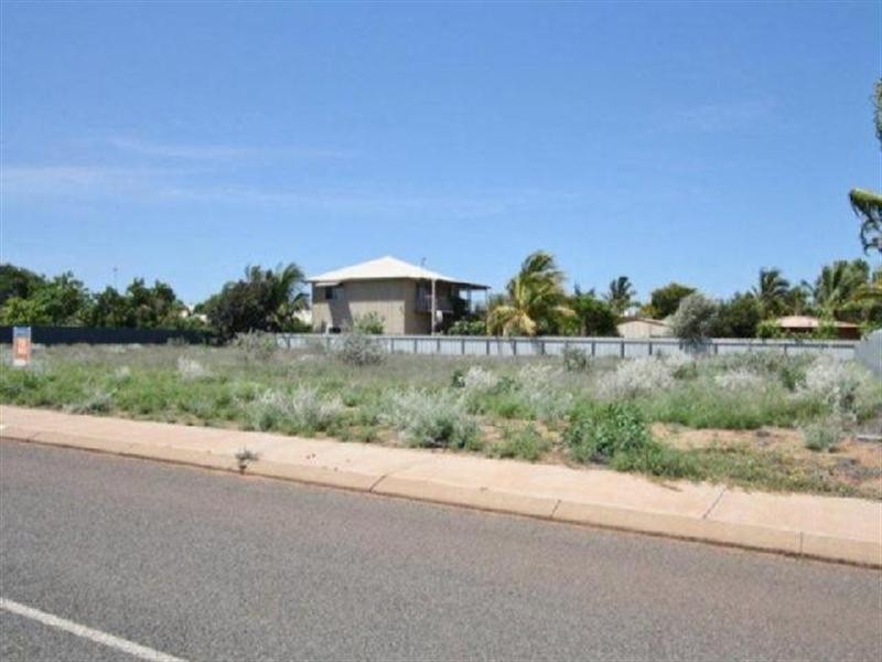 15 Honeymoon Road, Point Samson WA 6720