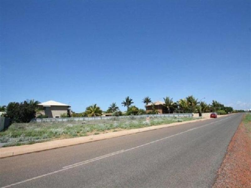 17 Honeymoon Road, Point Samson WA 6720