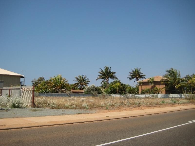 17 Honeymoon Road, Point Samson WA 6720