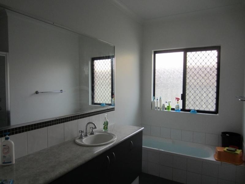 7 Delmere Way, Baynton WA 6714