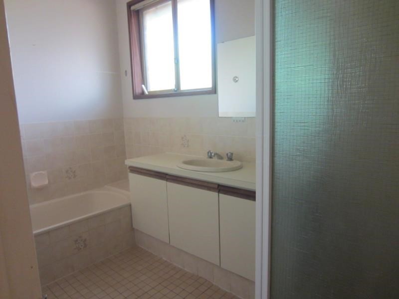 6 Watts Place, Baynton WA 6714