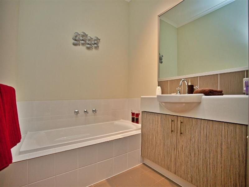 81 Mujira Ramble, Baynton WA 6714