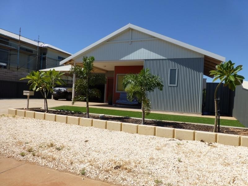 28 Curlew Street, Baynton WA 6714