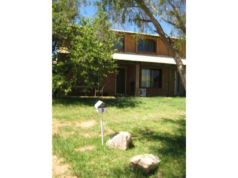 9/2 Sun Court, Millars Well WA 6714