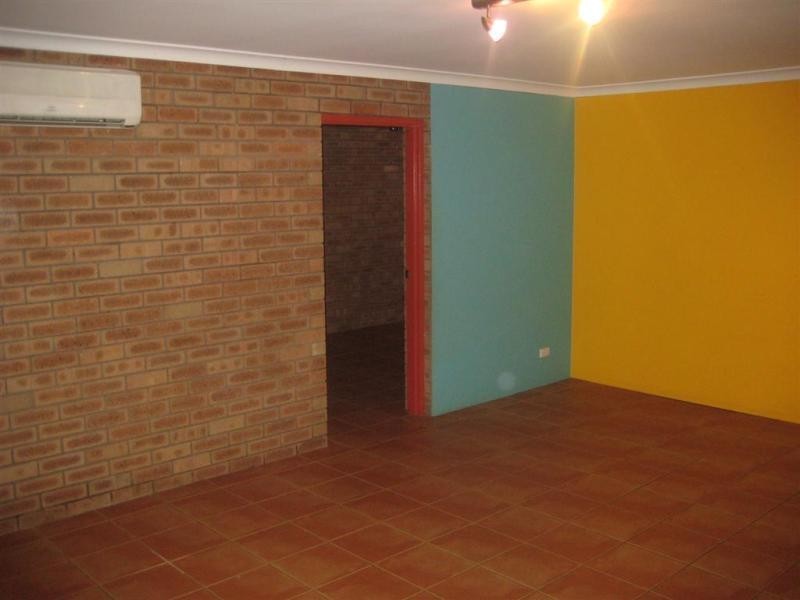 9/2 Sun Court, Millars Well WA 6714