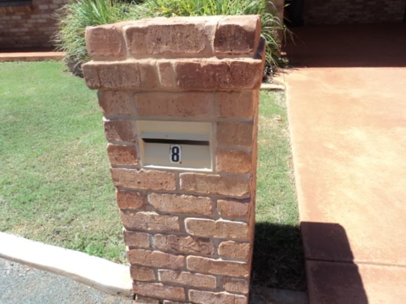 8 Rhonda Road, Baynton WA 6714