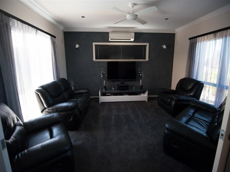 14 Euro Boulevard, Baynton WA 6714