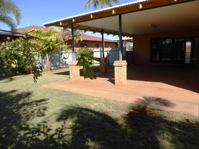 8 Thistle Loop, Nickol WA 6714