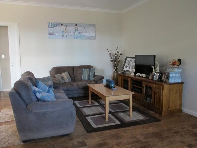 127 Bajamalu Drive, Baynton WA 6714