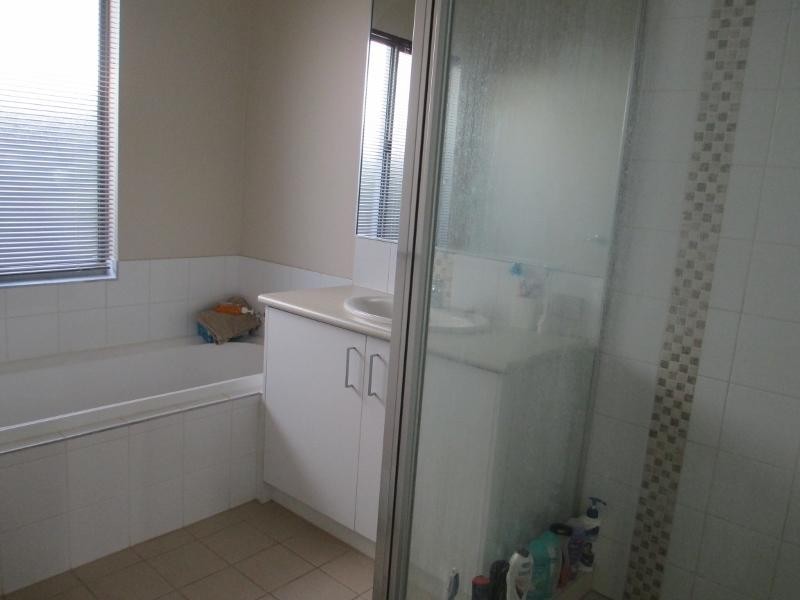 127 Bajamalu Drive, Baynton WA 6714