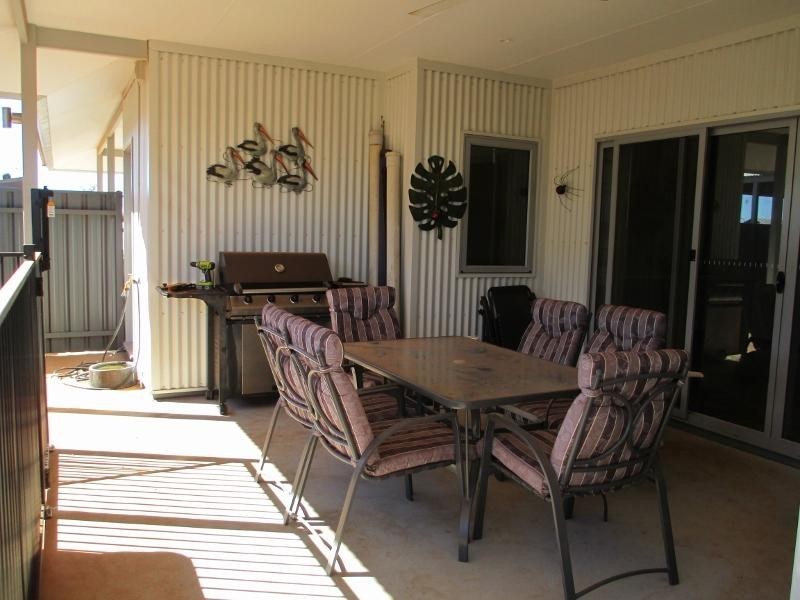 127 Bajamalu Drive, Baynton WA 6714