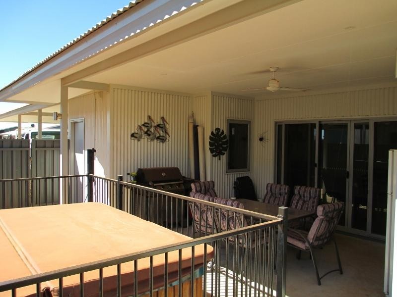 127 Bajamalu Drive, Baynton WA 6714