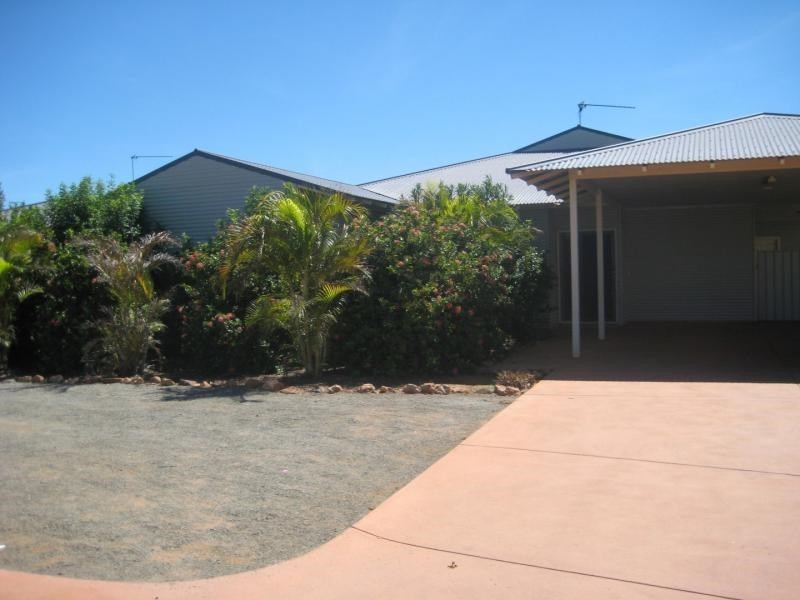 4 Schooner Street, Baynton WA 6714