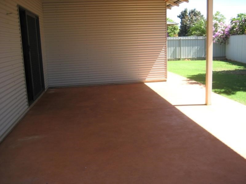 4 Schooner Street, Baynton WA 6714